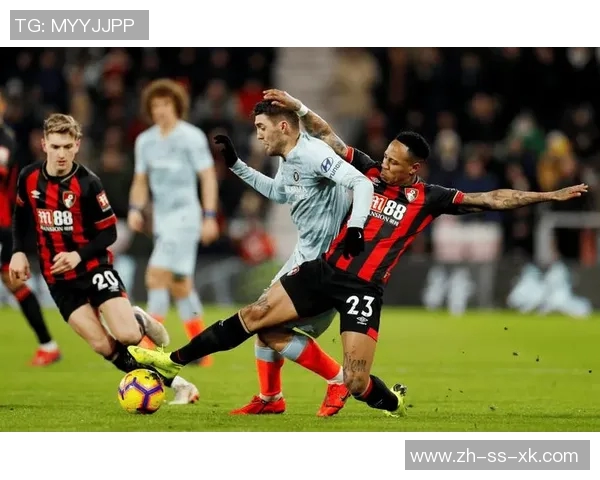 前狼队与伯恩茅斯主帅加里奥尼尔或将接手斯特拉斯堡帅位